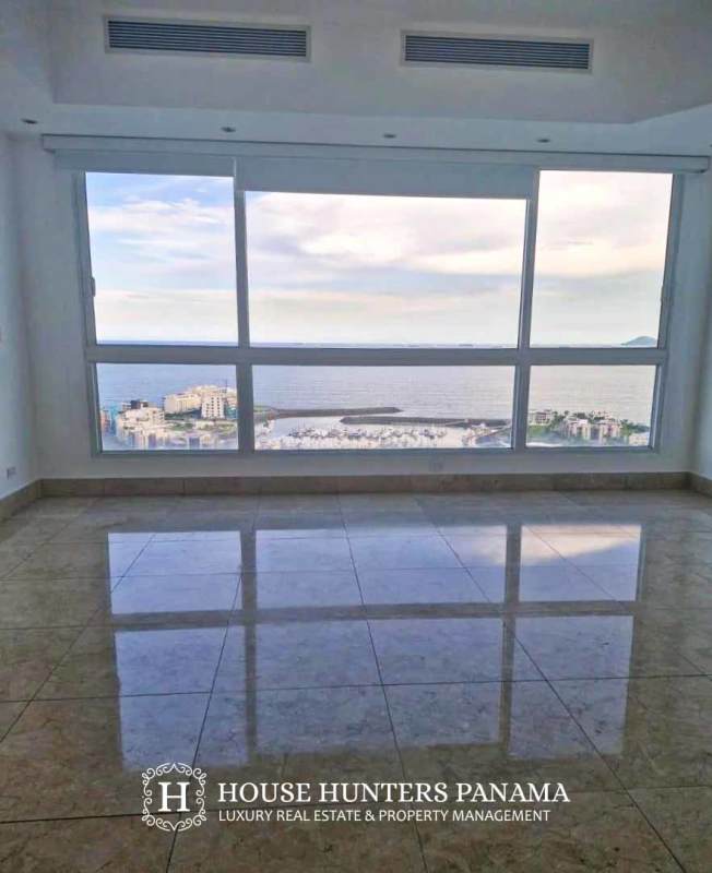 Spacious living dining open plan with marble floors and expansive ocean views at PH Venetian Punta Pacifica