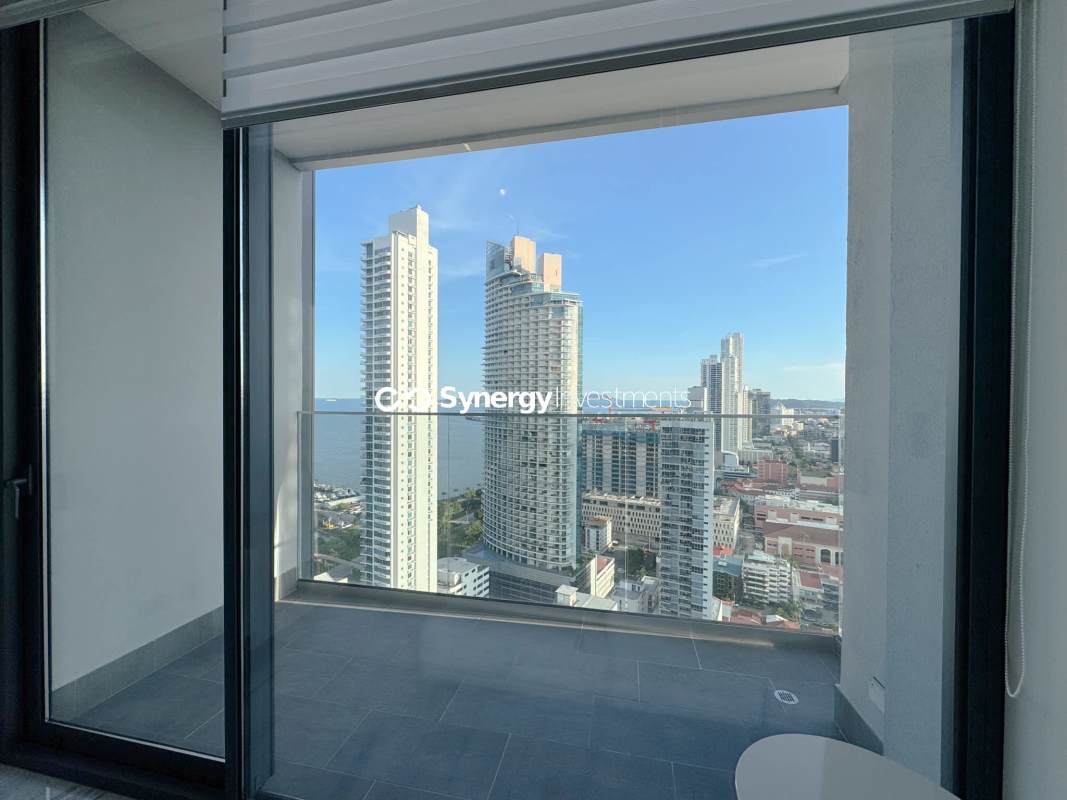 Balcony panoramic ocean and Panama skyline views luxury rental Nuovo Armani Casa