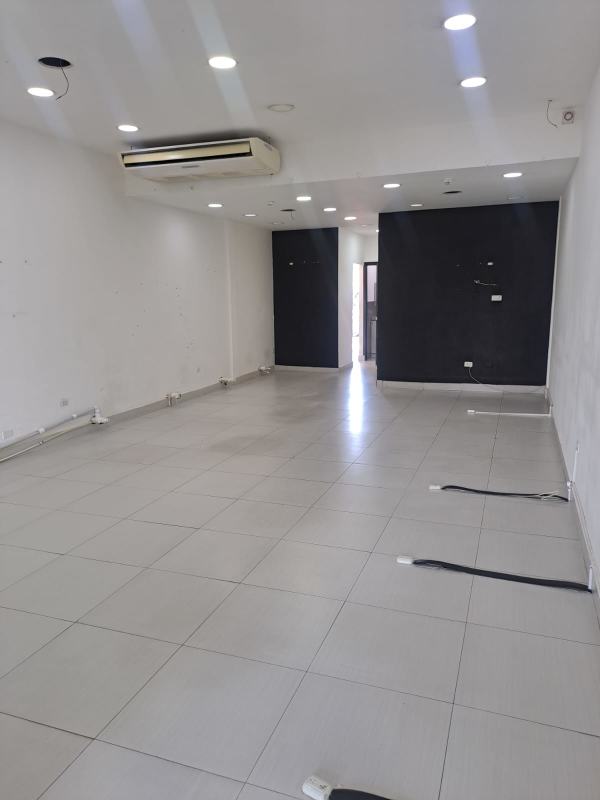 Modern commercial office or retail space with tile flooring and recessed lights San Francisco Panama