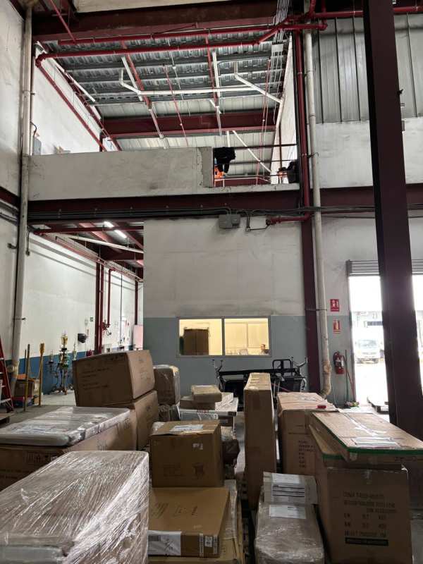Warehouse with Loading Dock and Offices in Milla 9 Las Cumbres
