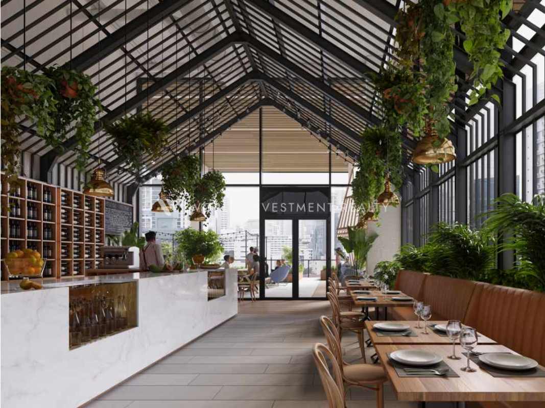 Plaza level with restaurants, glass ceiling and modern dining Uptown Panama City