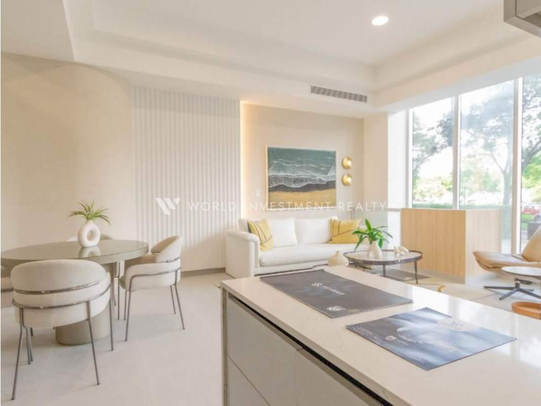 Sky terrace with infinity pool, lounge space, ocean view at Seaside Tower Calle Uruguay