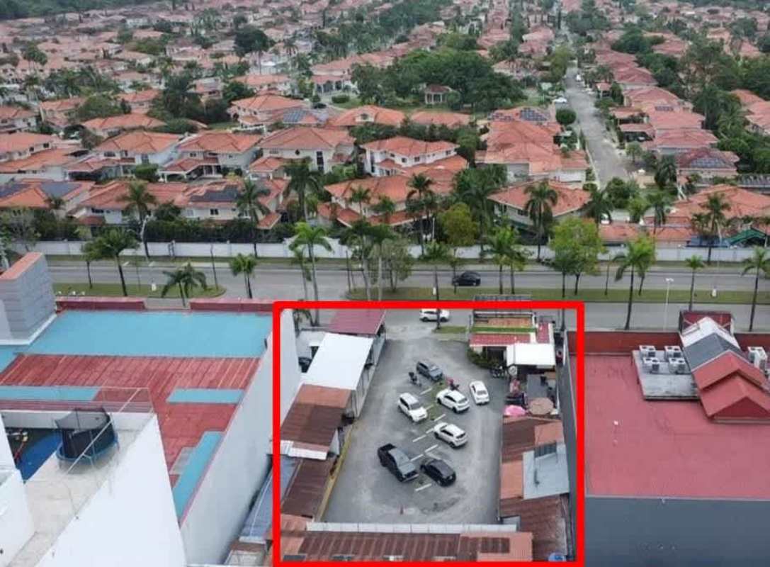 Costa del Este Mixed-Use Commercial & Residential Land For Sale - View 2
