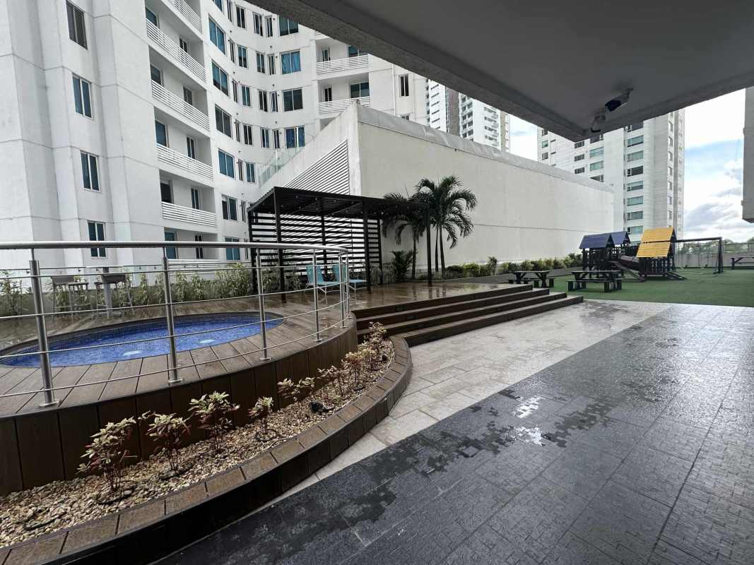 Remodeled 3BR Luxury Apartment Costa del Este Ocean View