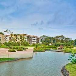 Large master bedroom with ensuite bathroom and garden view in PH Mosaic Panama Pacifico