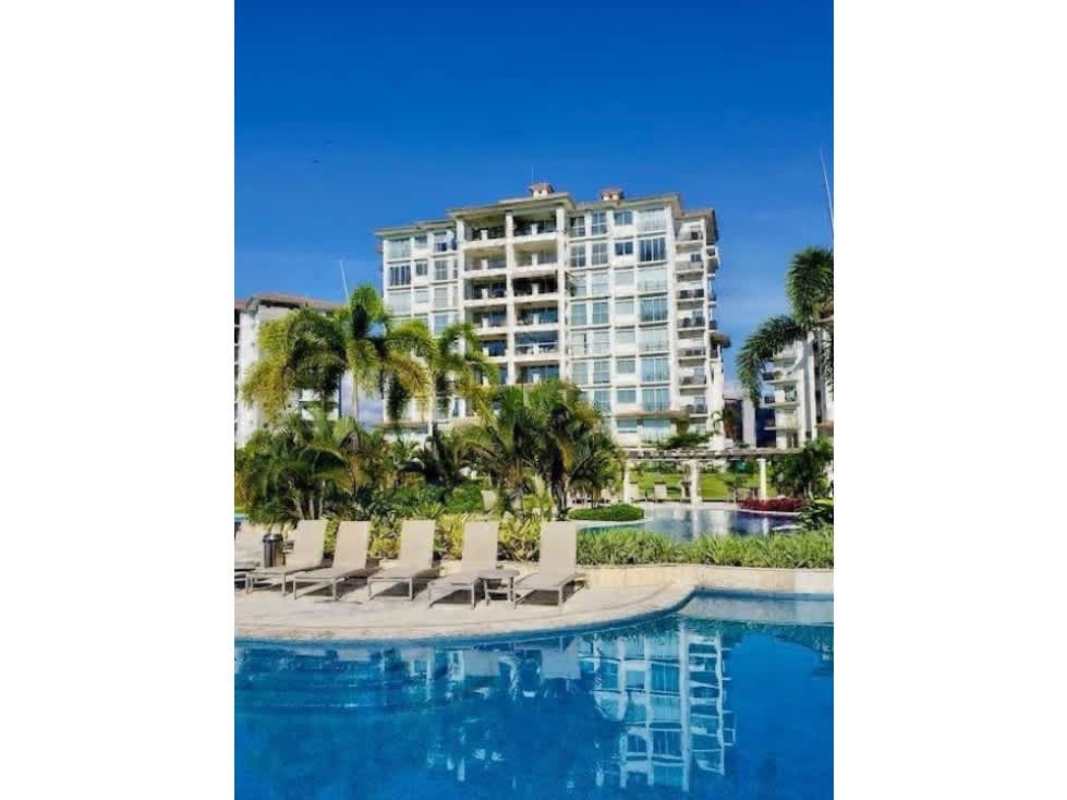 Modern luxury bathroom with marble finishes, bathtub, and double vanity at The Reserve Santa María Panama