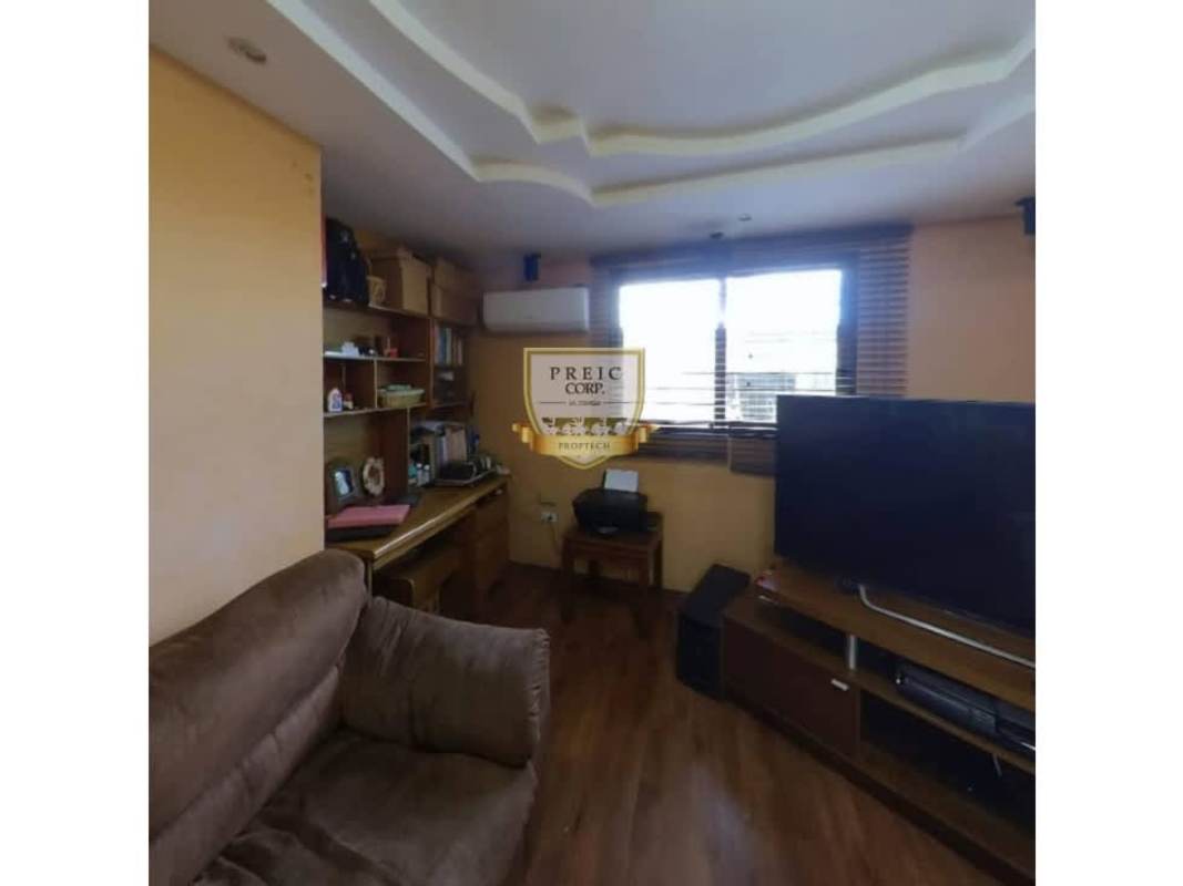 Panama Bethania living room with exposed wood beams tile floors for sale