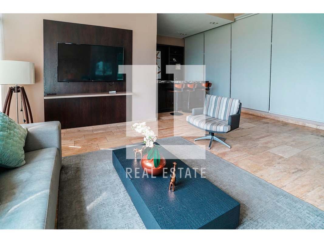 Rooftop infinity pool overlooking ocean in PH Asia Costa del Este Panama