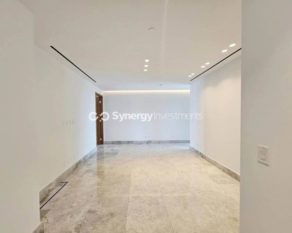 Designer kitchen with island, lacquer cabinets, marble floors, Santa María Panama