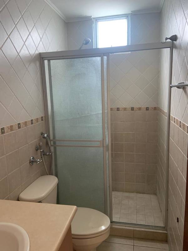 Spacious bedroom with window and closet PH Green Bay Cost del Este