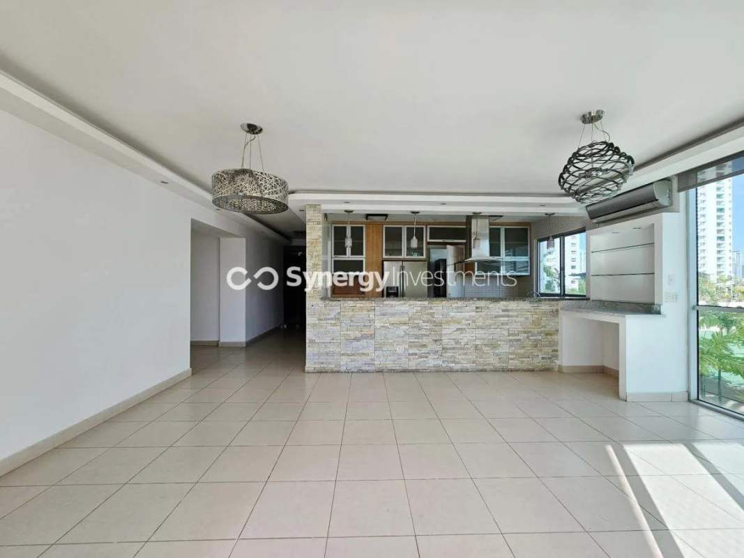 Impressive lobby entrance with elegant design and seating in PH Tao Panama