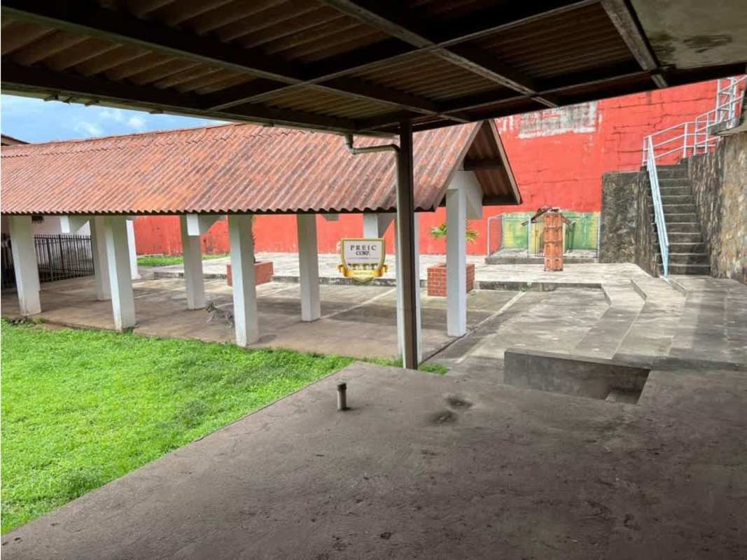 Spacious living and dining room with natural lighting Villa Zaita house for sale Panama