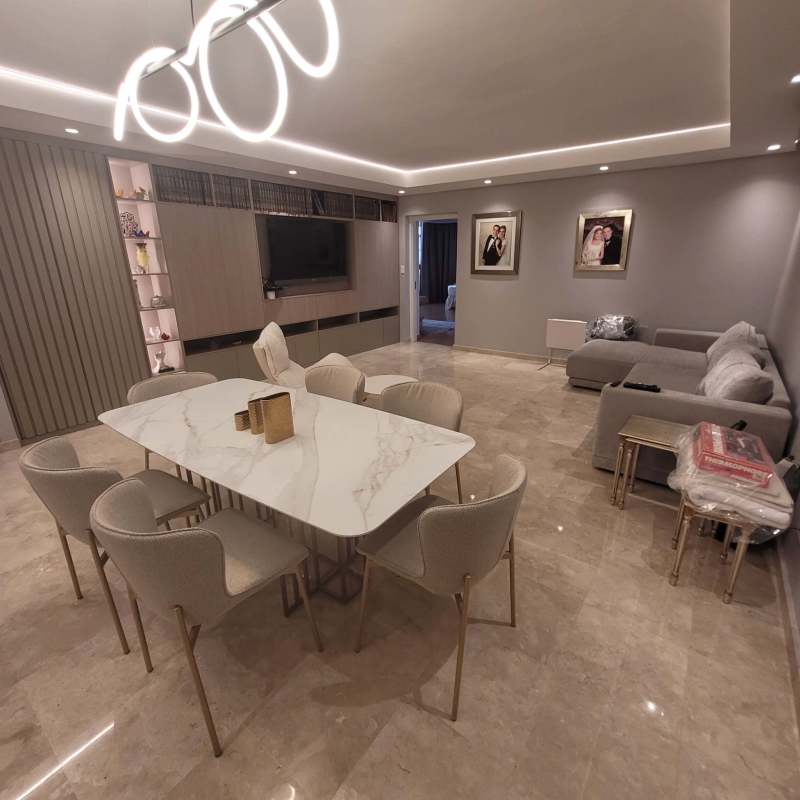 Master bedroom with panoramic city view windows at Penthouse Mirage Punta Paitilla