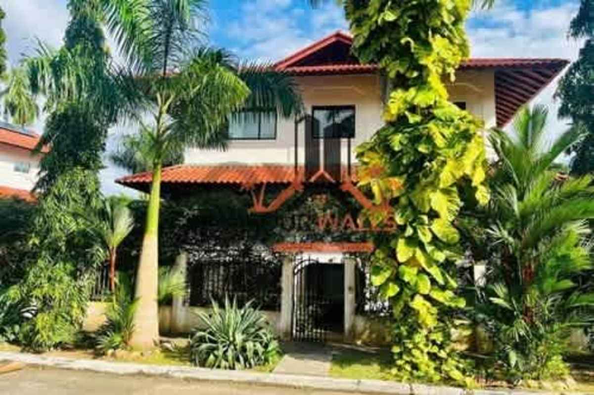 Private tropical garden luxury villa with pool Albrook Panama