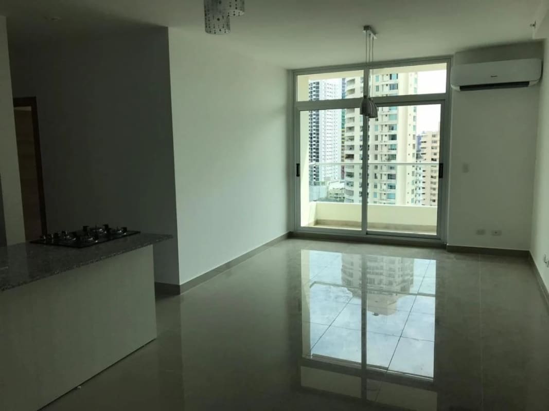 Bathroom with modern vanity mirror and glass shower PH Venezia Tower El Carmen Panama