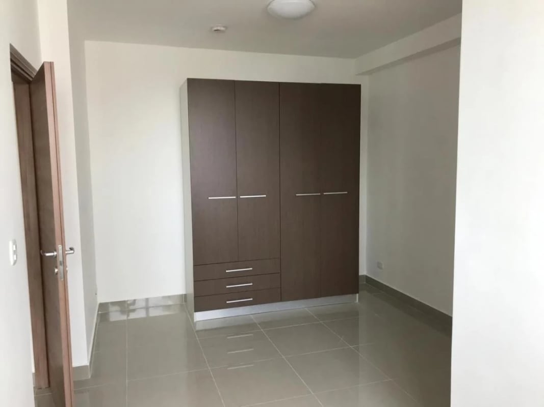 Open kitchen with granite countertops and stainless steel appliances PH Venezia Tower El Carmen Panama City