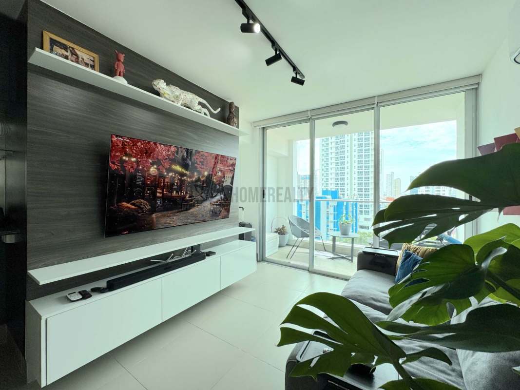 Second bedroom with closet and window city views in PH Bella Vista Tower Panama