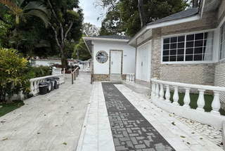 Hotel/Commercial Resort for Sale in Las Perlas - 17 bedrooms