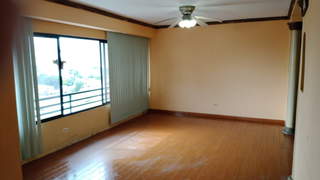 Apartment for Sale in San Francisco - 3 bedrooms