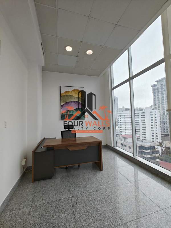 Executive modern office with floor-to-ceiling windows city views PH Habitats Plaza Panama