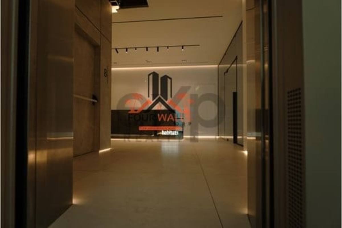 Spacious unfinished commercial shell with concrete floor and large windows Armani Nuovo Plaza Obarrio