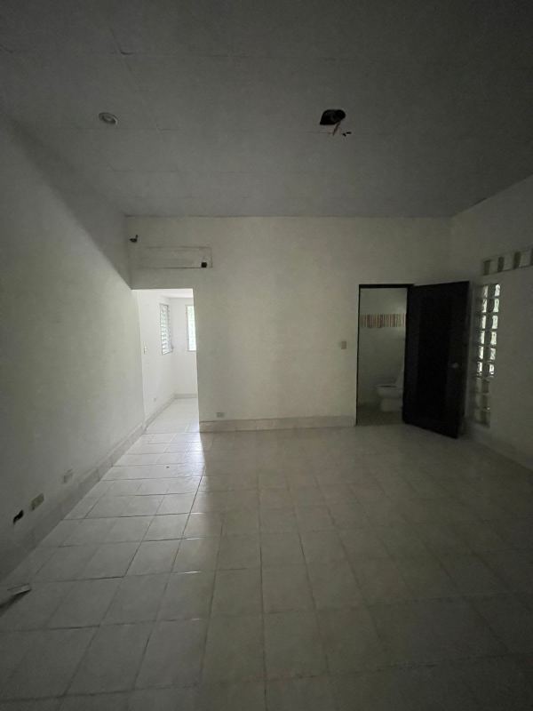 Empty bedroom tiled floors AC ensuite bath commercial development San Francisco Panama