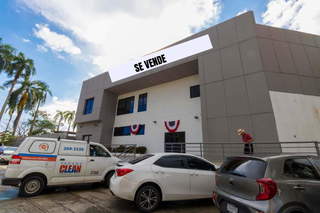 Commercial Building for Sale in Clayton - 12 bedrooms