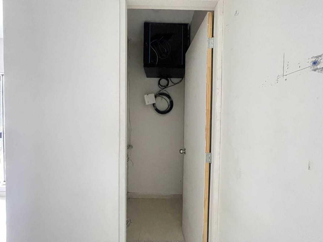 Spacious Commercial Space with Parking in El Cangrejo