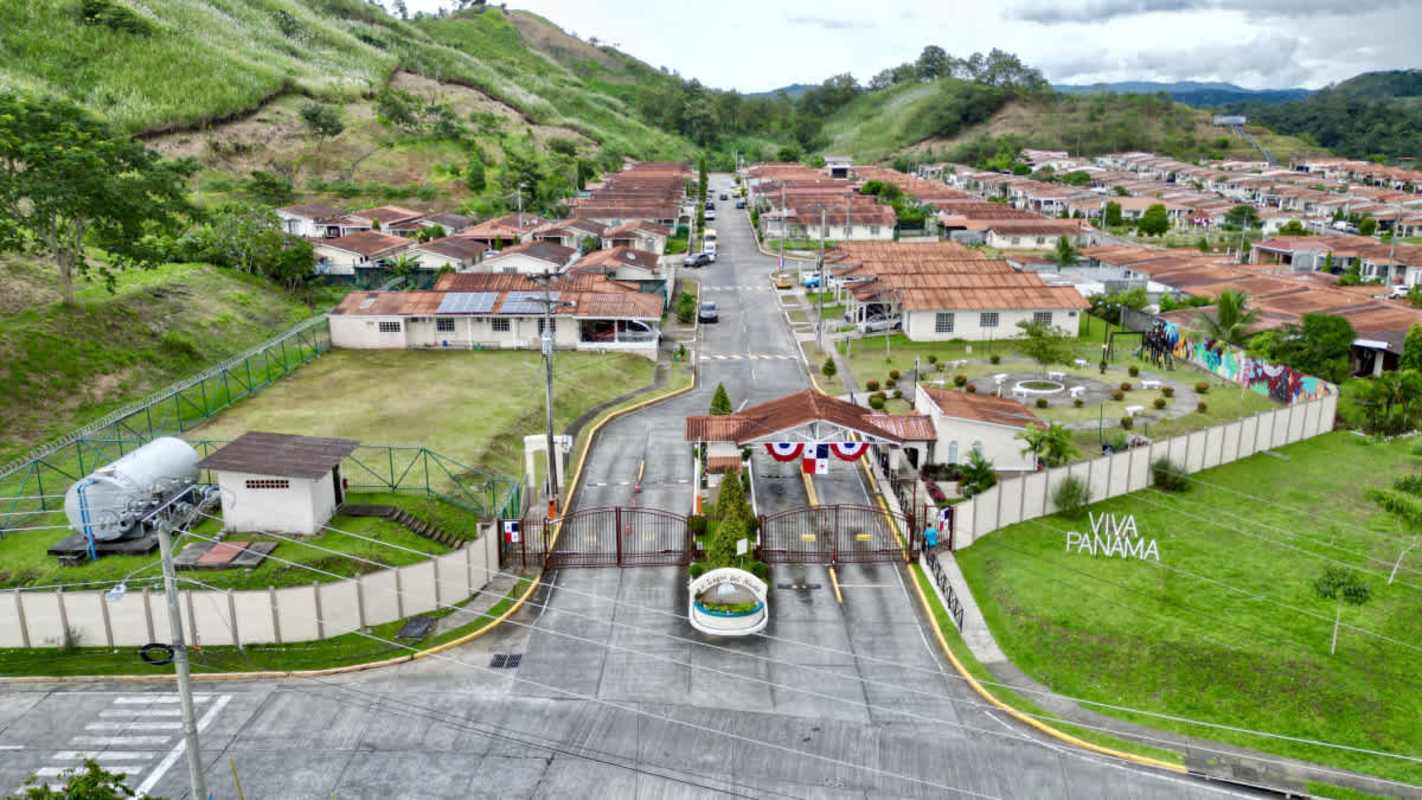 Modern 3BR House for Sale in PH Lagos del Norte Panama