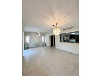 Two-Story 3BR House in Gated Woodlands Panama Pacifico