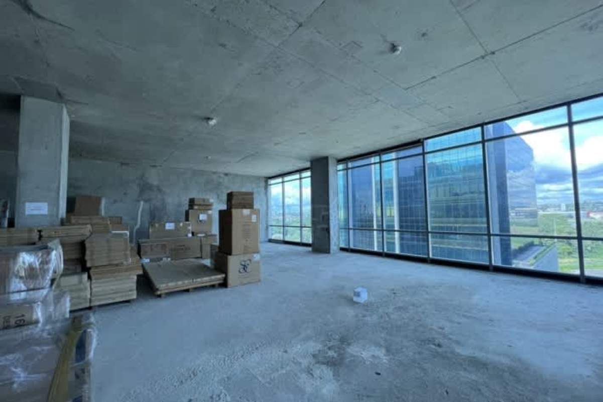 Large open plan unfinished commercial office space with city views in Costa del Este Panama