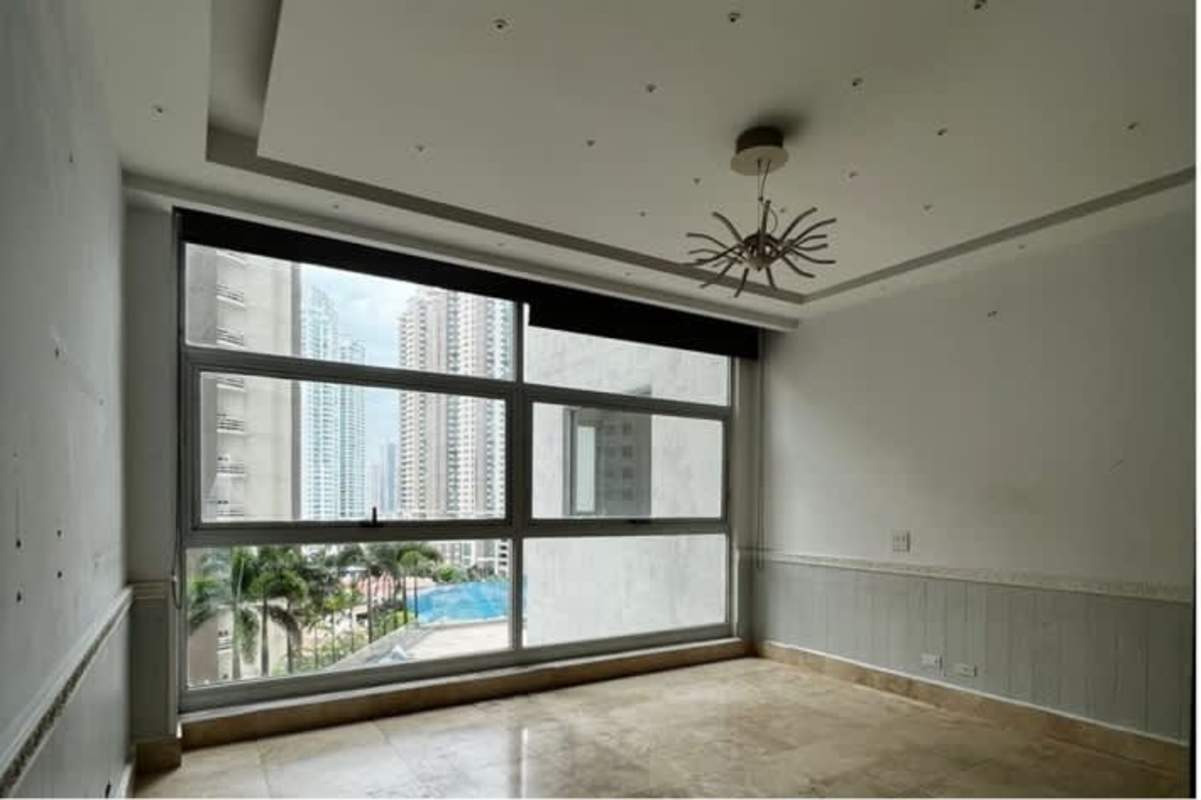 Spacious master bedroom with ocean views Punta Pacifica Panama