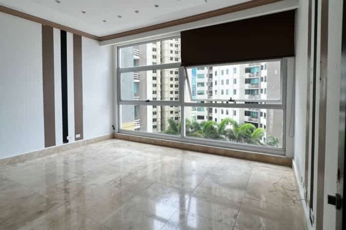 Spacious kitchen with granite counters, Italian cabinetry in Q Tower luxury condo Panama