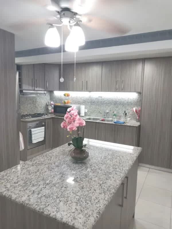 Master bedroom with king bed, AC, TV and ensuite jacuzzi in Altos del Panamá Betania Panama