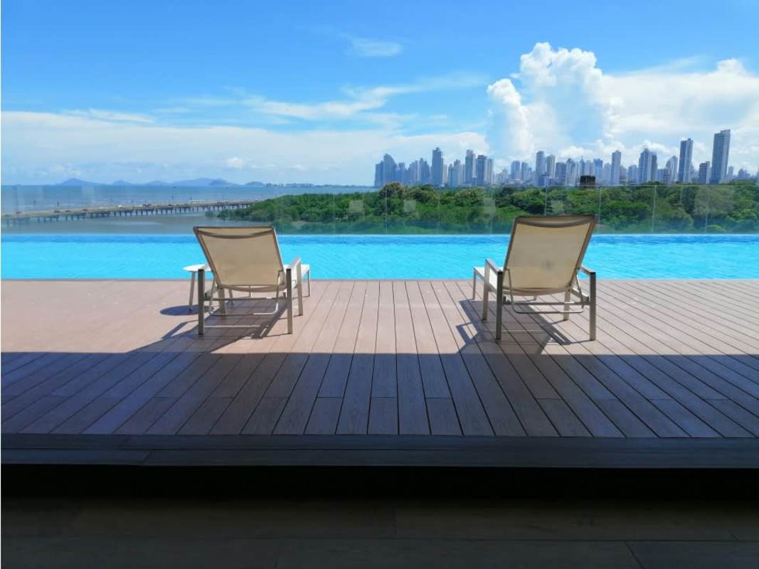 Fully equipped gym with panoramic city views in PH Bali Costa del Este Panama