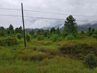 Vacant land with road access and mountain vistas in Volcán Panama