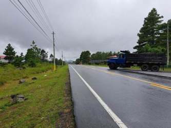 Open road frontage corner land in Volcán Panama ideal for commercial development