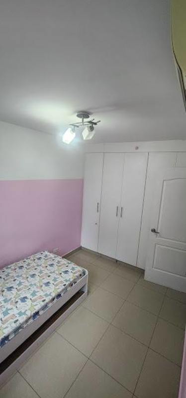 Modern bathroom glass shower marble vanity PH San Francisco Bay Tower Panama for sale