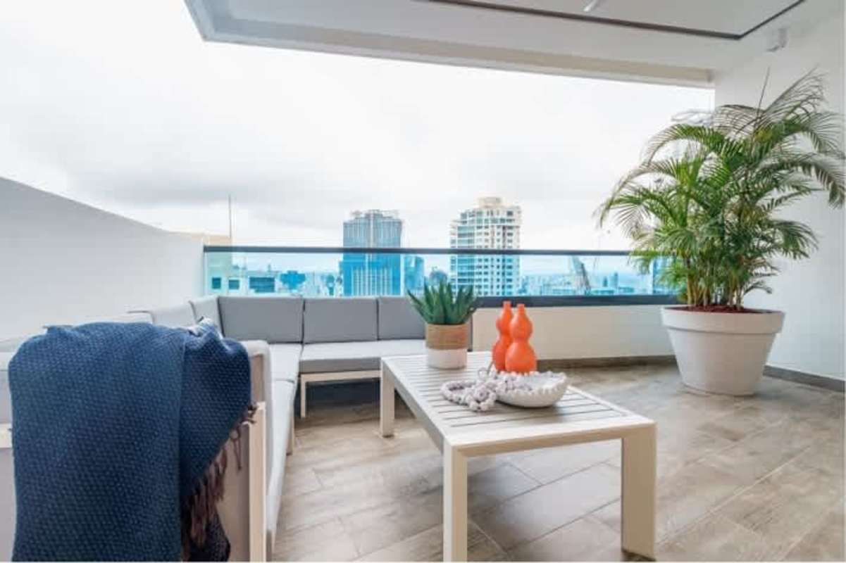 Modern high-rise balcony ocean view PH Pacific Point Punta Paitilla Panama