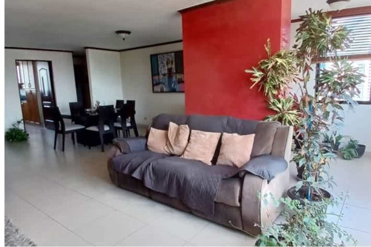 Dining and living room with windows and open design in PH Marbella Tower Panama