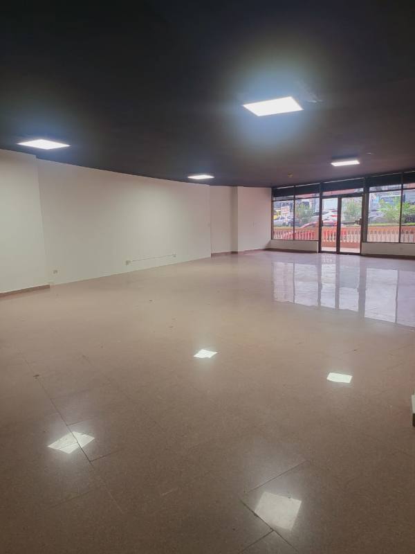 Exterior view of mid-rise building PH Kitaen with commercial spaces ground level La Cresta Panama