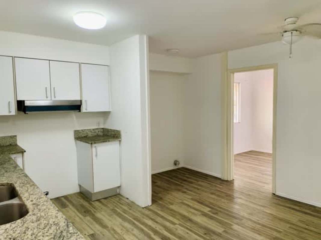 Spacious kitchen with granite countertops and modern cabinets Clayton Panama