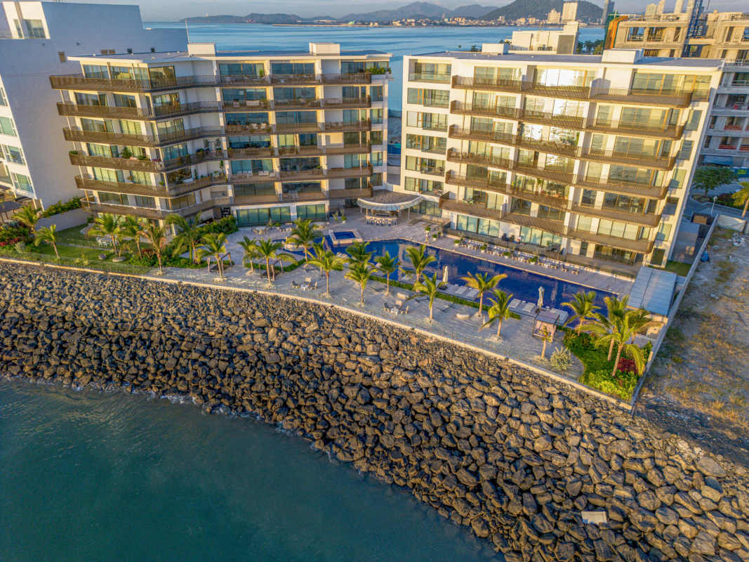 Luxury oceanfront condos and pool on private man-made islands Panama