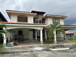 House for Rent in Amelia Denis de Icaza - 3 bedrooms