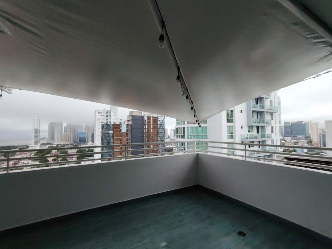 Private rooftop terrace area with panoramic city skyline view in PH Concept San Francisco penthouse