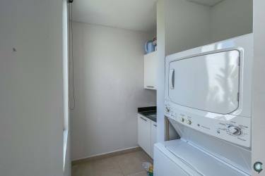 Beachfront penthouse master bedroom with balcony access PH Terrazas Farallón Panama