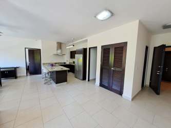 Second bedroom with closet and window Panama Pacifico