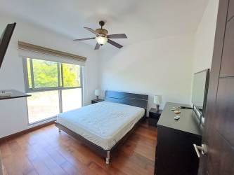 Modern kitchen with granite countertops and appliances PH Soleo Panama Pacifico