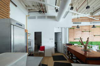 Commercial Space for Lease in Bella Vista - 0 bedrooms