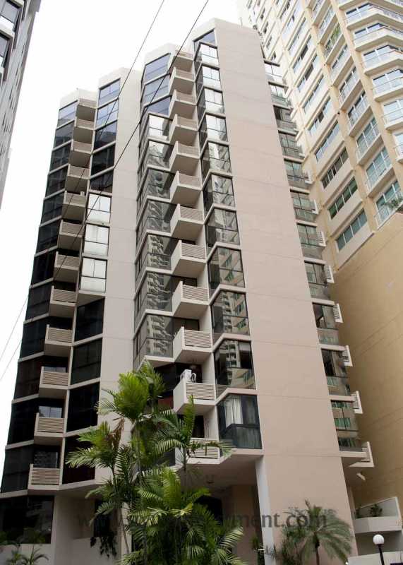 Modern bathroom with shower and vanity in PH Vizcaya Punta Paitilla Panama